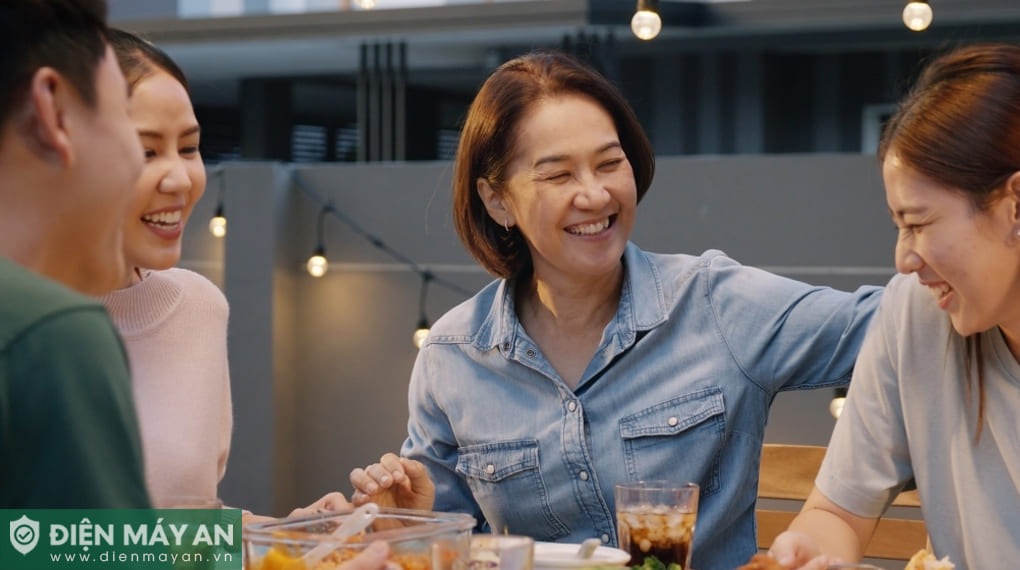 Nồi cơm điện tử 1.0L Panasonic SR-DL104WRA