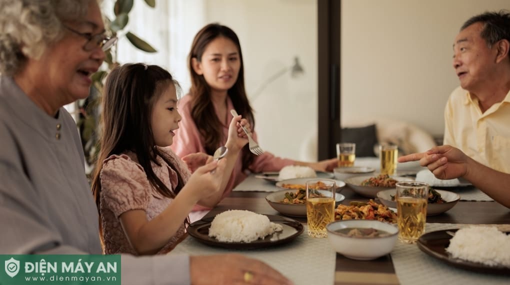 Nồi cơm điện tử 1.0L Panasonic SR-DM104KRA