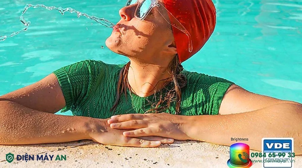 Smart Tivi QLED Samsung 4K 50 Inch QA50Q63C 