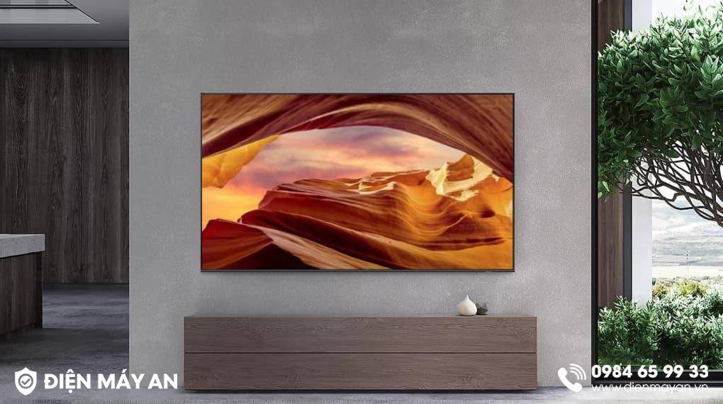 Smart Tivi QLED Samsung 4K 75 inch QA75Q60D với thiết kế thanh mảnh hiện đại như một tác phẩm nghệ thuật trang hoàng cho ngôi nhà