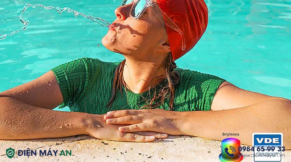 Smart Tivi QLED Samsung 4K 43 Inch QA43Q60D